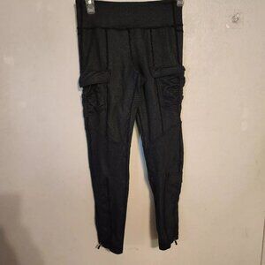Lululemon Leggings Size 4 Zipper Ankle and Pockets